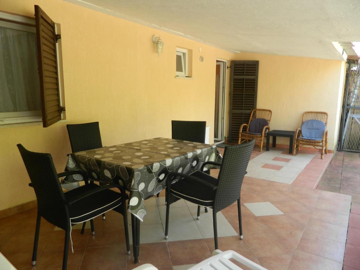 Apartments Vila Vanda Poreč Exterior foto