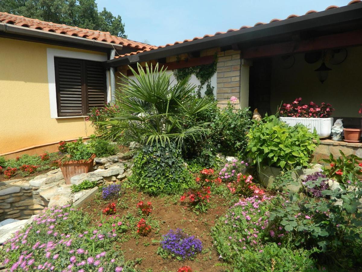 Apartments Vila Vanda Poreč Exterior foto