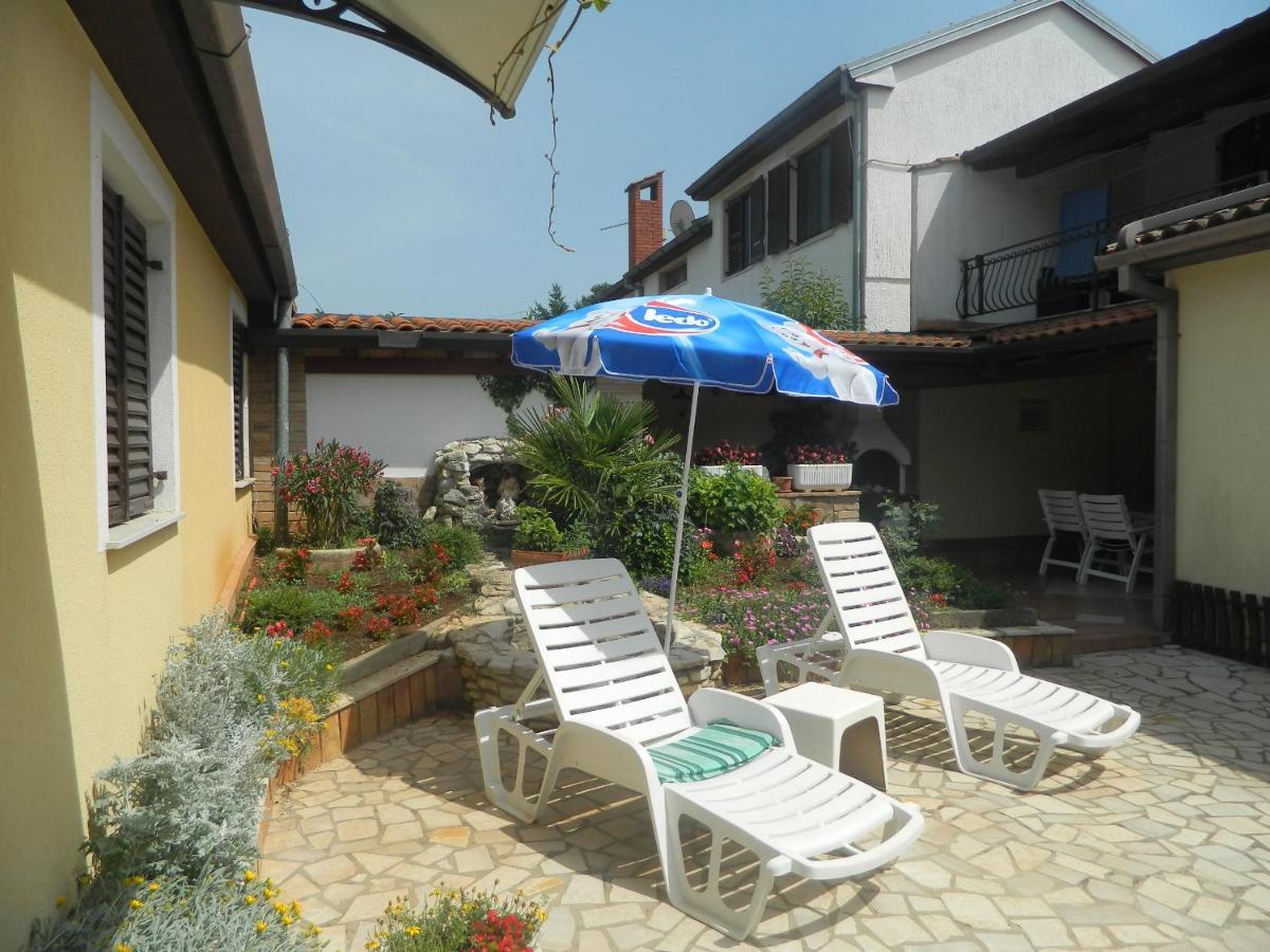 Apartments Vila Vanda Poreč Exterior foto