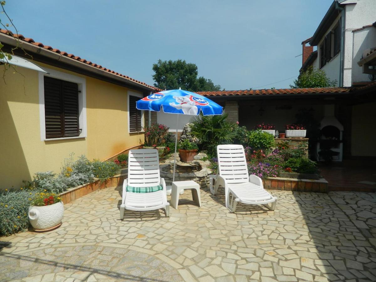 Apartments Vila Vanda Poreč Exterior foto